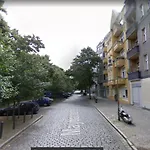 The Maybach - Rooftop Living Xberg, 1br, 1 Living Room, Group & Family Friendly, 2 - 4 Guests Appartement